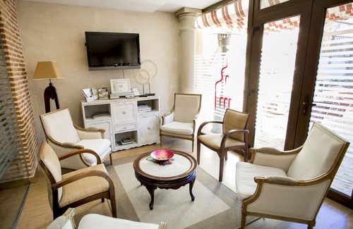 Velayos Apartment | Double room with whirlpool bath