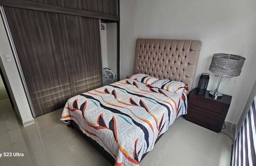 Aguascalientes House | CASA DE 3 PIZOS 3 RECAMARAS 3 BAŃOS Y MEDIO ,BALCON /VISTA Y ROOF GARDEN C