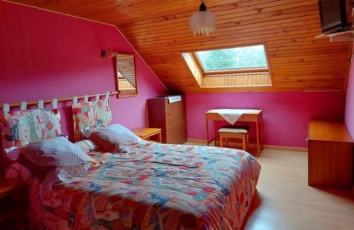 Bouchamps-les-Craon Bed & Breakfast | Guestroom BOUCHAMPS-LES-CRAON, studio flat, 3 persons