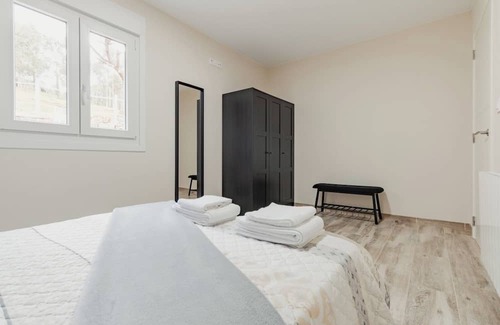 Cabana de Bergantinos House | Holiday Home 'Lar De Mar' with Sea View, Private Terrace and Wi-Fi