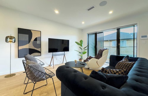 Epsom House | Spacious Townhouse in Epsom School Zone