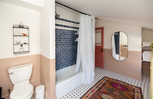 Fells Point Apartment | Wyatt's Saloon - Guest House 2 || Fells Point