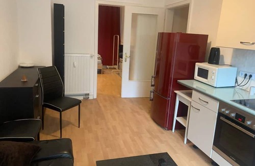 Huttrop Apartment | Möblierte 70qm Wohnung Balkon+waschm Essen- Huttrop