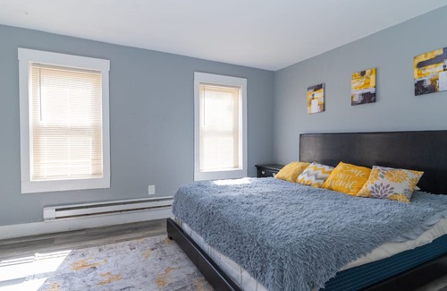 East Mount Airy Apartment | Newly renovated 3 bedroom apartment