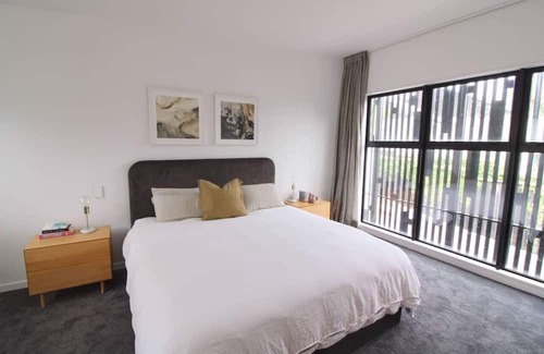Hauraki House | Exclusive High End Hauraki Home