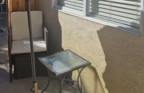 Greenacres Apartment | LOCATION!! Few minutes away River Park and shopping center