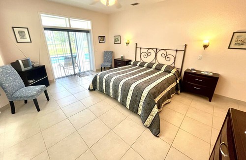 Fort Ogden House | Golf Views, Heated Pool, WIFI, Kayaking on Piece River, Air Boat Rides ...