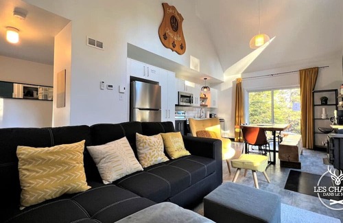 Sainte-Lucie-des-Laurentides House | Le2089 - Spa et Plage - Les Chalets Dans le Nord
