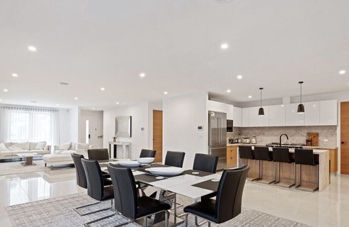Rhyll House | Swan Bay Park by Ready Set Stay - WIFI, Full Linen and Towels, Central