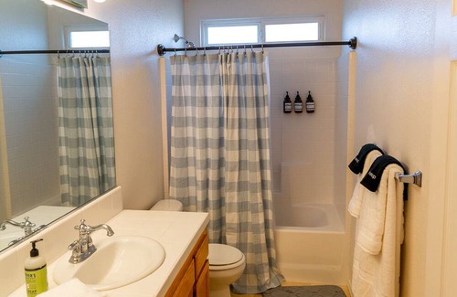 Paso Robles House | 3BR w/ Game Room, Dog Friendly and Hot Tub!