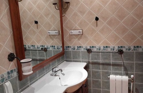 Castril Apartment | Holiday Apartment "Casa Rural La Parra Castril 1 Bajo" with Mountain View, Terrace & Wi-Fi