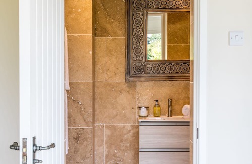 Pulborough Cabin | A tranquil Boathouse tailor-made for couples seeking a luxurious getaway.