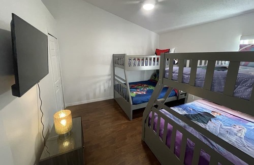 Windsor Palms House | Vacation Home with a Pool & Spa Near Disney