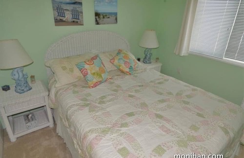 North End House | Cozy 3-bedroom townhome in amazing Ocean City with AC, WiFi. 1 Block from beach