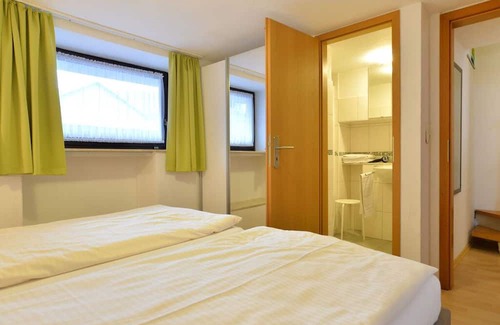 Ernst Apartment | in the wine press house at the Hommes winery