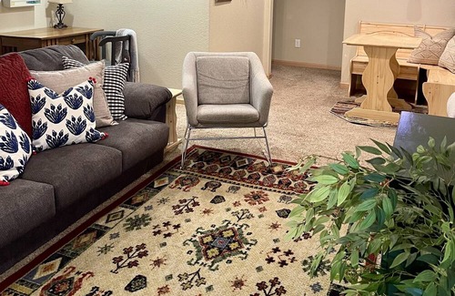 Mead Apartment | Cozy 2-bedroom apartment in beautiful Mead with WiFi, AC