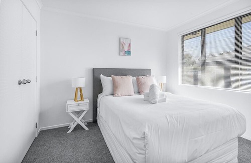Hamilton House | Park view, Proximity, Value