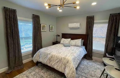 Manchester Apartment | Unit 6: Newly Renovated 2nd Floor Studio