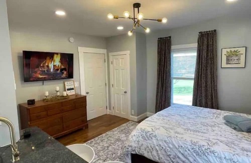 Manchester Apartment | Unit 6: Newly Renovated 2nd Floor Studio