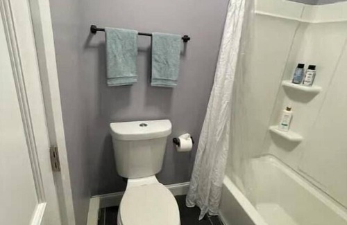 Manchester Apartment | Unit 6: Newly Renovated 2nd Floor Studio