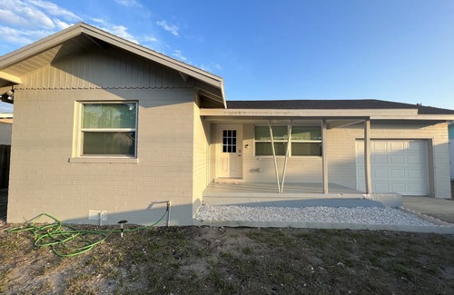 Bridgeport Heights House | Cozy modern house close to the beach