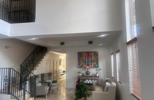 The Roads House | 3-bedroom 3.5 Bathrooms townhome in enjoyable Heart of Downtown Miami with Pool