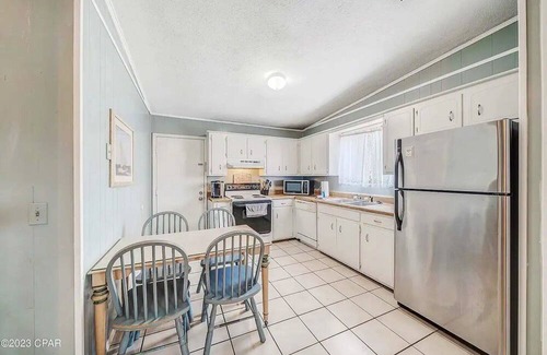 Thomas Drive House | Coastal Comfort Near Beach Access, Pet-Friendly