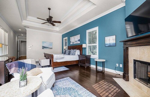 Wetmore House | Monthly Stays | Large Families | WIFI