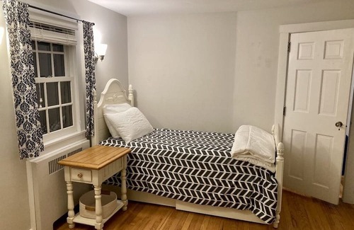 Hanover House | Hanover Home -Walkable to campus