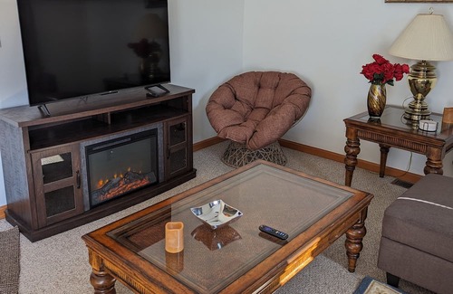 Harborcreek House | Charming 3-bedroom building in Harborcreek with WiFi, AC. Private and quiet