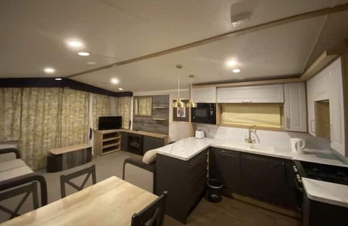 Isle of Grain House | Thameside 6 Sleeper