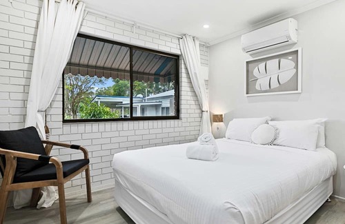 Traviston Apartment | Octopus on Dudley