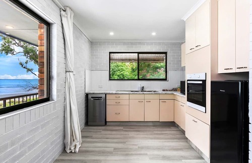 Traviston Apartment | Octopus on Dudley