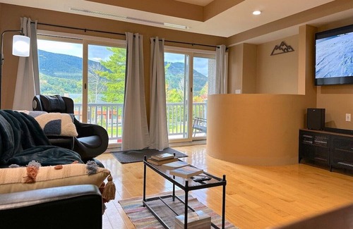 Hunter House | Hunter Haven Retreat! Sleeps 12!