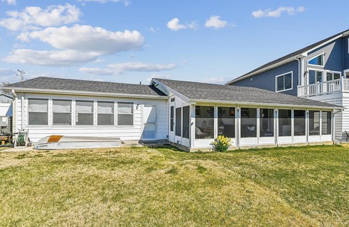 South Bethany Cottage | NEW LISTING 2024! Family friendly comfy & cozy classic Bethany Beach vacation home with all the cottage charm imaginable! Single level living