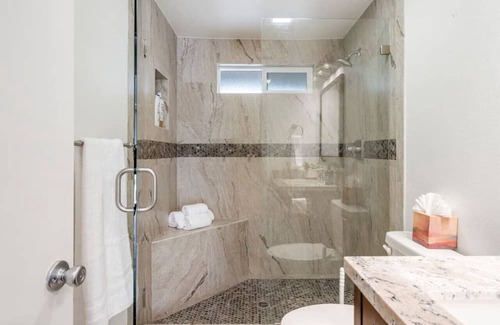 Sherwood Forest and Thistle Development House | 4 Bedroom Home in Anaheim