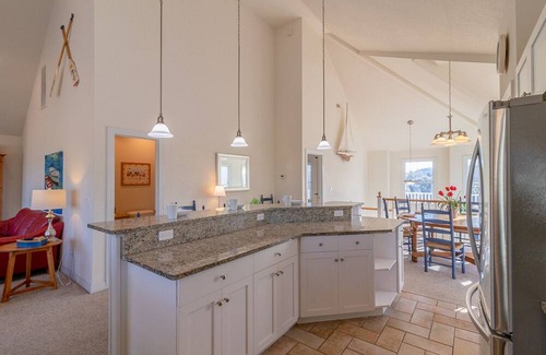 Corolla House | Soundside home in the Currituck Club with countless community amenities!