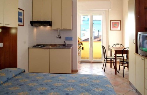 Viserba Apartment | Nice apartment for 4 people with WIFI, A/C and balcony