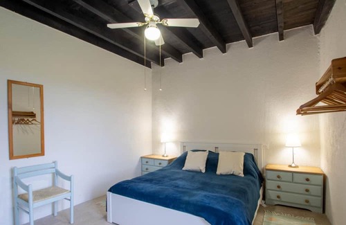 Puyguilhem Cottage | Gite Thénac, 3 bedrooms, 6 persons