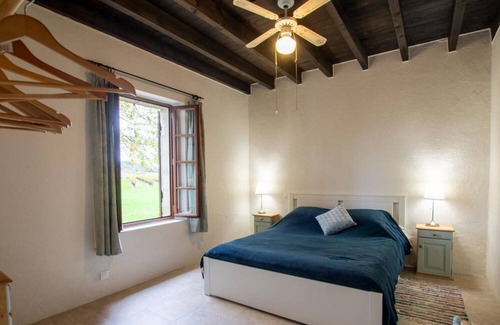 Puyguilhem Cottage | Gite Thénac, 3 bedrooms, 6 persons