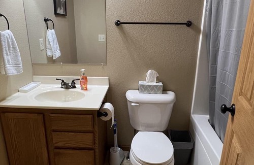 Box Elder House | Clean & spacious home perfect for families! 10 minutes from Rapid City!