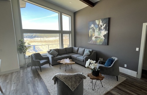 East Kootenay Cottage | Lake Front Koocanusa Oasis with Private Beach and Dock