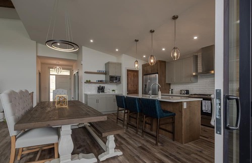 East Kootenay Cottage | Lake Front Koocanusa Oasis with Private Beach and Dock