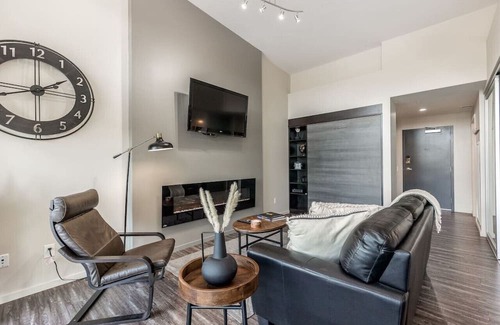 Cultural District Apartment | Luxury Penthouse Suite In The Heart Of Downtown