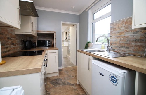 Abertillery House | Cosy 3BR Home| Scenic Views| Ideal for Walks & Work