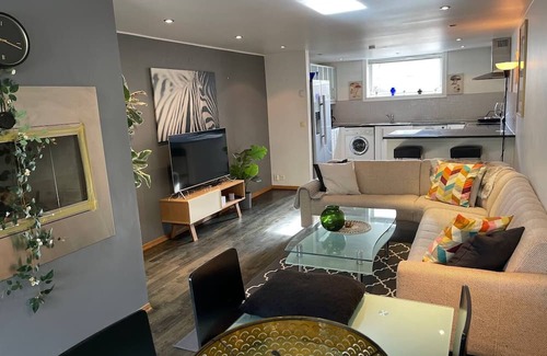 Ullern Apartment | Discover a Unique and Stylish Fully Furnished Apartment in a Prime Location