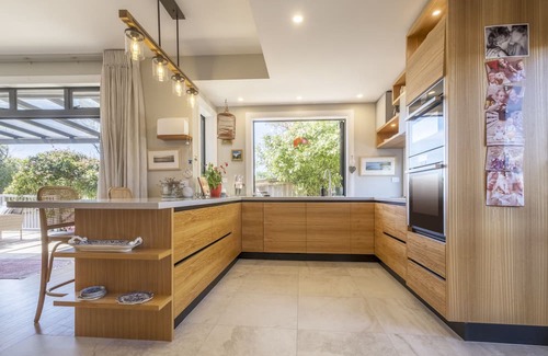 Mapua House | Beautifully renovated 3 bedroom 2 bathroom house in the vineyards of Mahana.