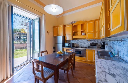 Ognina Villa | Luxury, Catania centre, by the sea, Etna view, mini pool, lush parkland