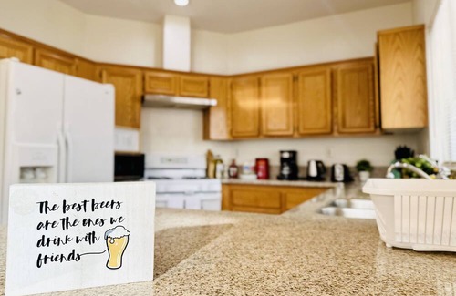 Spring Valley House | Sunny Vibes Haven: Your Retreat