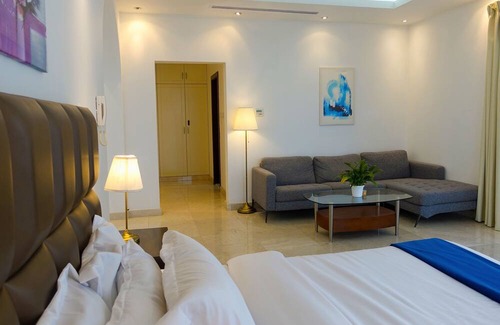 Sheikh Zayed Road Villa | Beautiful Room For Short term and Long term stay